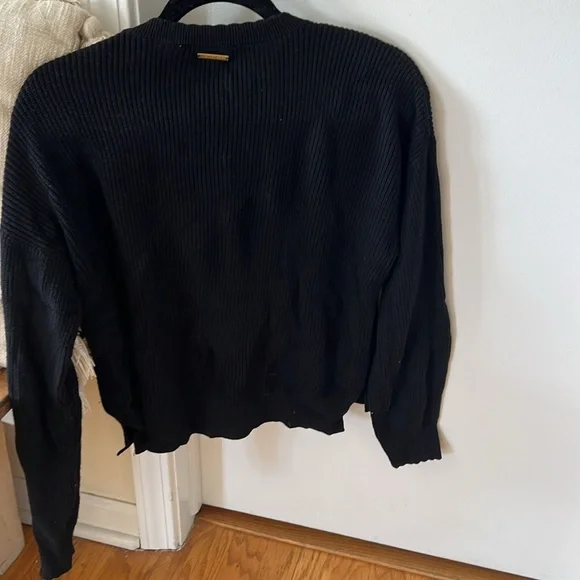 Women’s Knit Long Sleeve Thick Grommet Lace Up Sweater - Picture 4 of 7